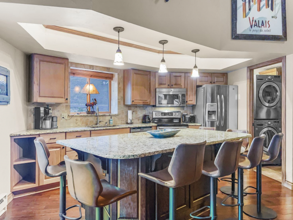 Copper MTN Center Village Pet Friendly condo Walk to Lift